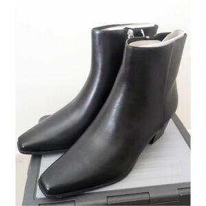 Old Navy Classic Black Ankle Boots